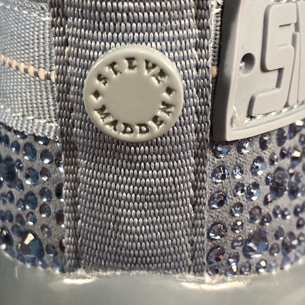 Steve Madden Women's Maxima Rhinestone-Trim Trainer Sneakers Blue Size 6 - Picture 7 of 11